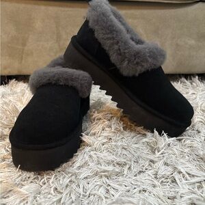 *NEW* UGG Nita Genuine Shearling Slipper (Women)